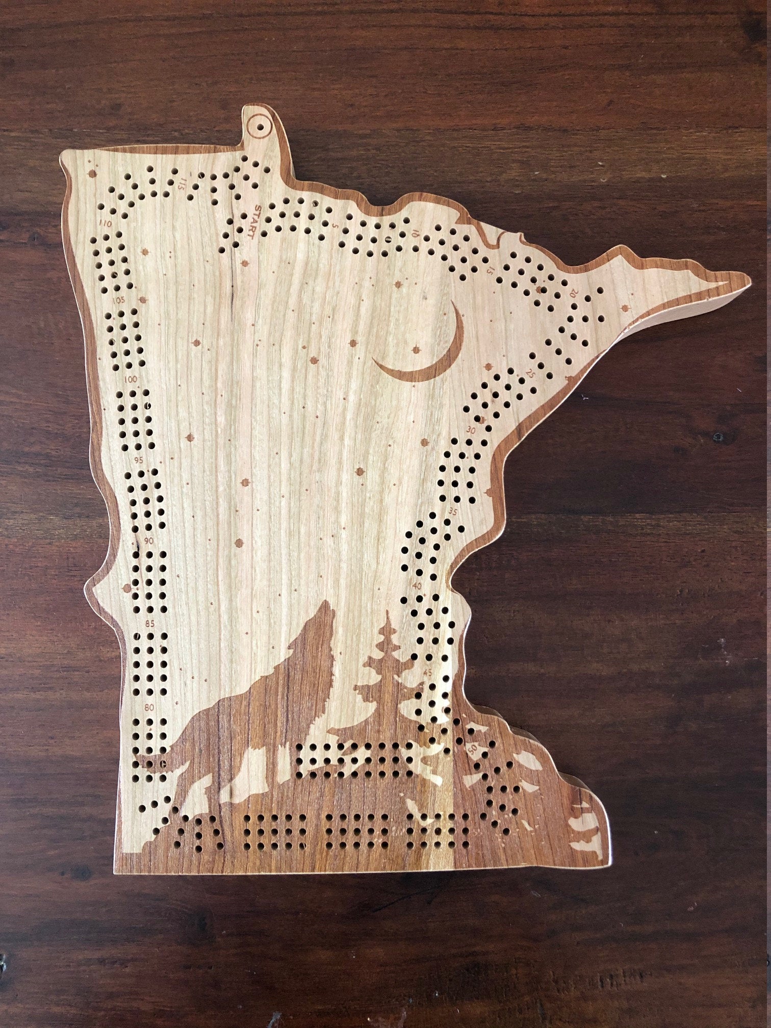 Minnesota Wolf Cribbage Board & Wall Display